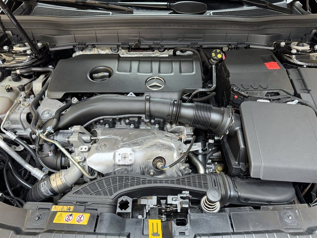 MERCEDES BENZ GLB 2023