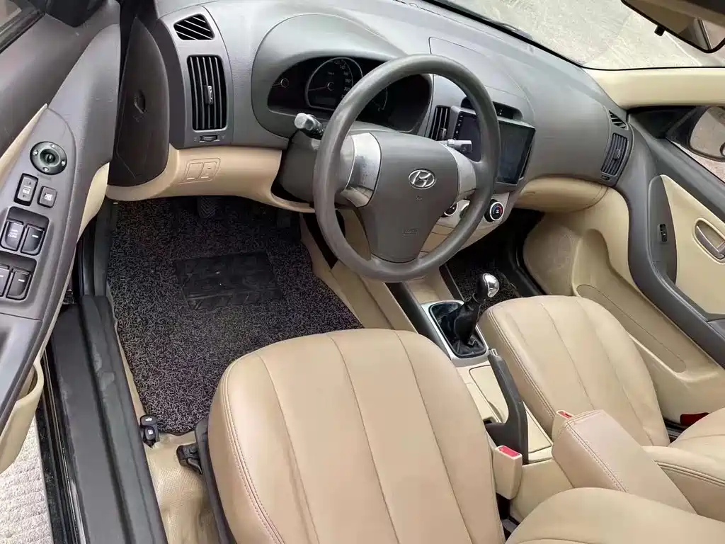 HYUNDAI CELESTA 2009
