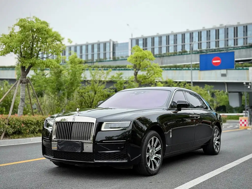 ROLLS ROYCE GHOST 2021