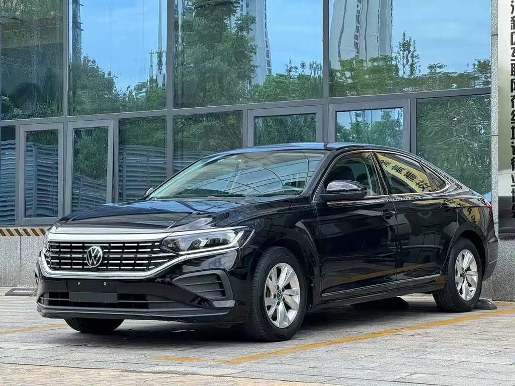 VOLKSWAGEN PASSAT 2022