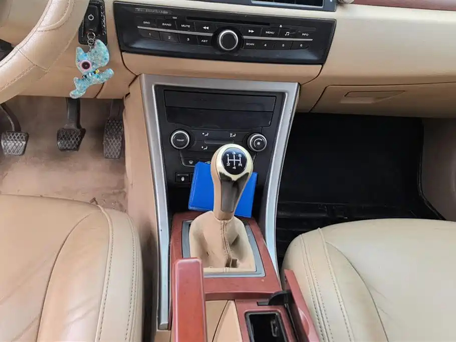 ROEWE 550 2013