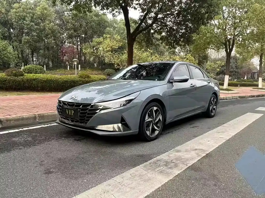 HYUNDAI ELANTRA 2022