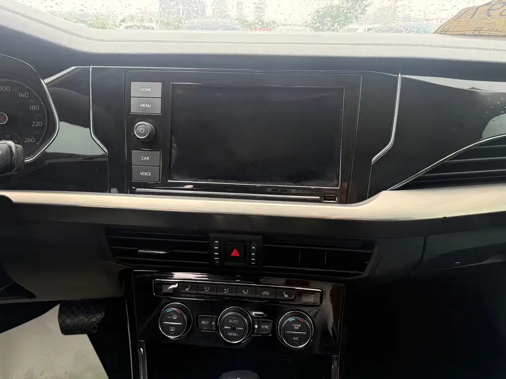 VOLKSWAGEN PASSAT 2019