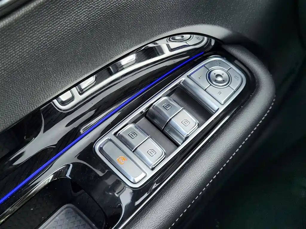 HONGQI HS3 PHEV 2024