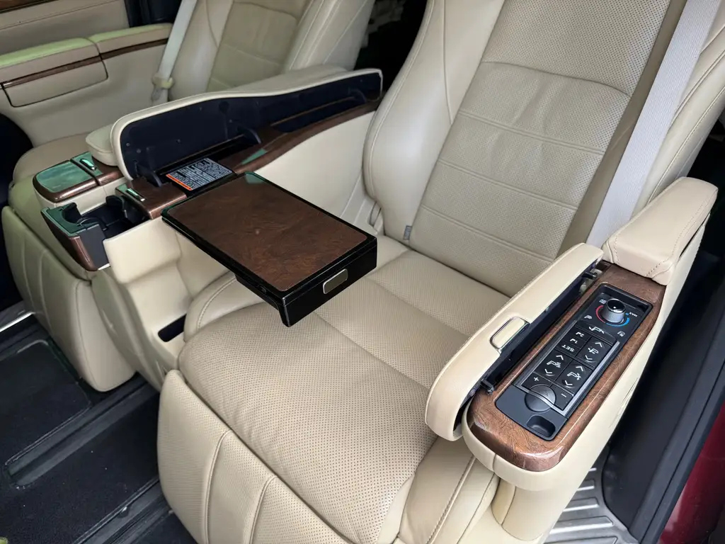 TOYOTA ALPHARD 2015