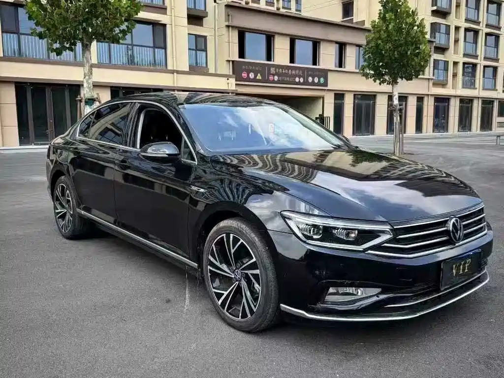 VOLKSWAGEN MAGOTAN 2021