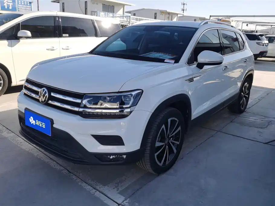 VOLKSWAGEN THARU 2022