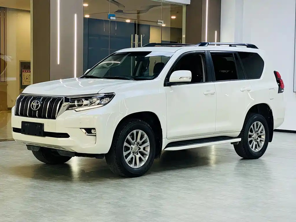 TOYOTA PRADO 2019