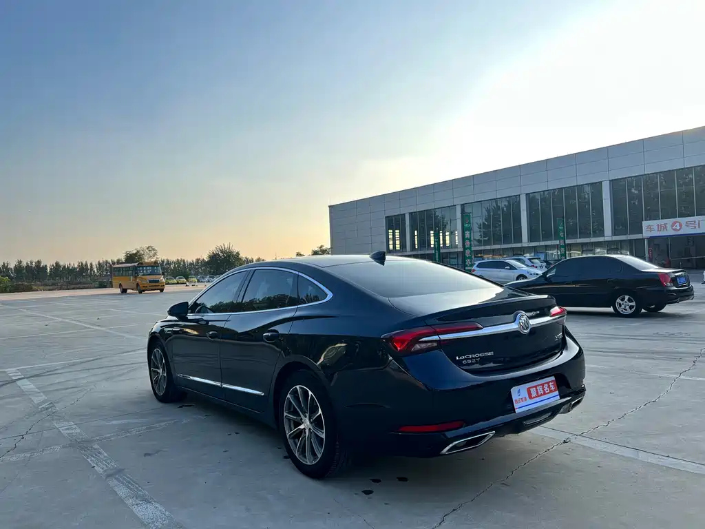 BUICK LACROSSE 2021