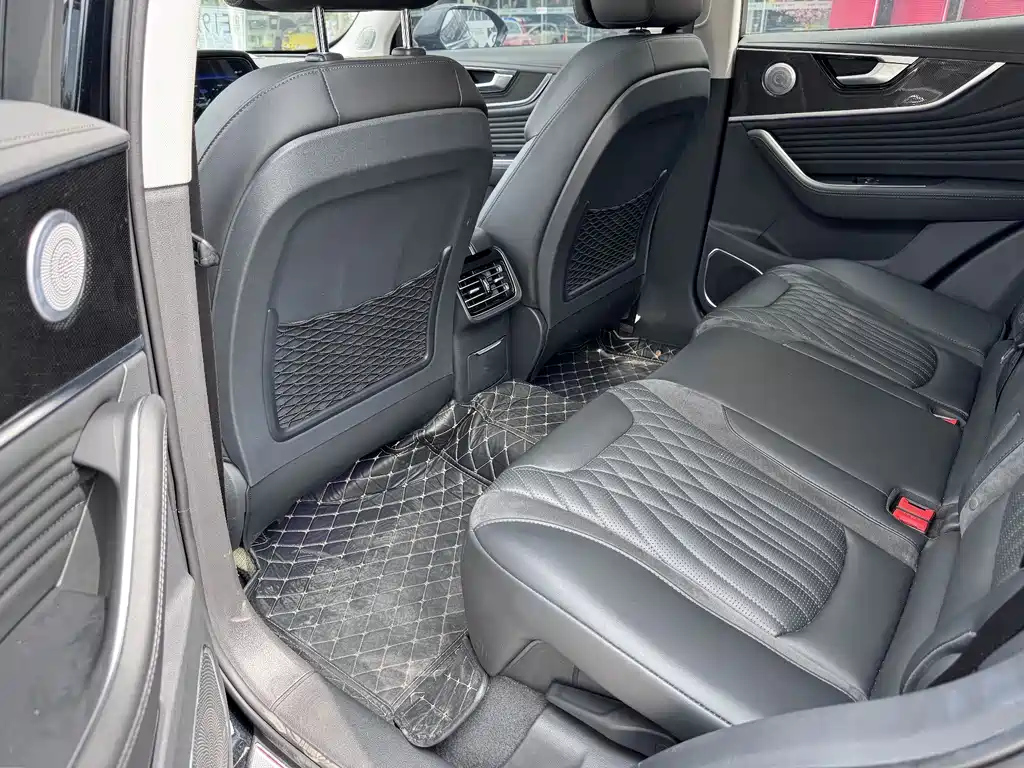 HONGQI HS5 2023