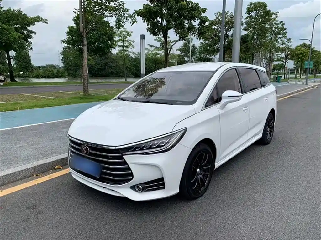 BYD SONG MAX 2017