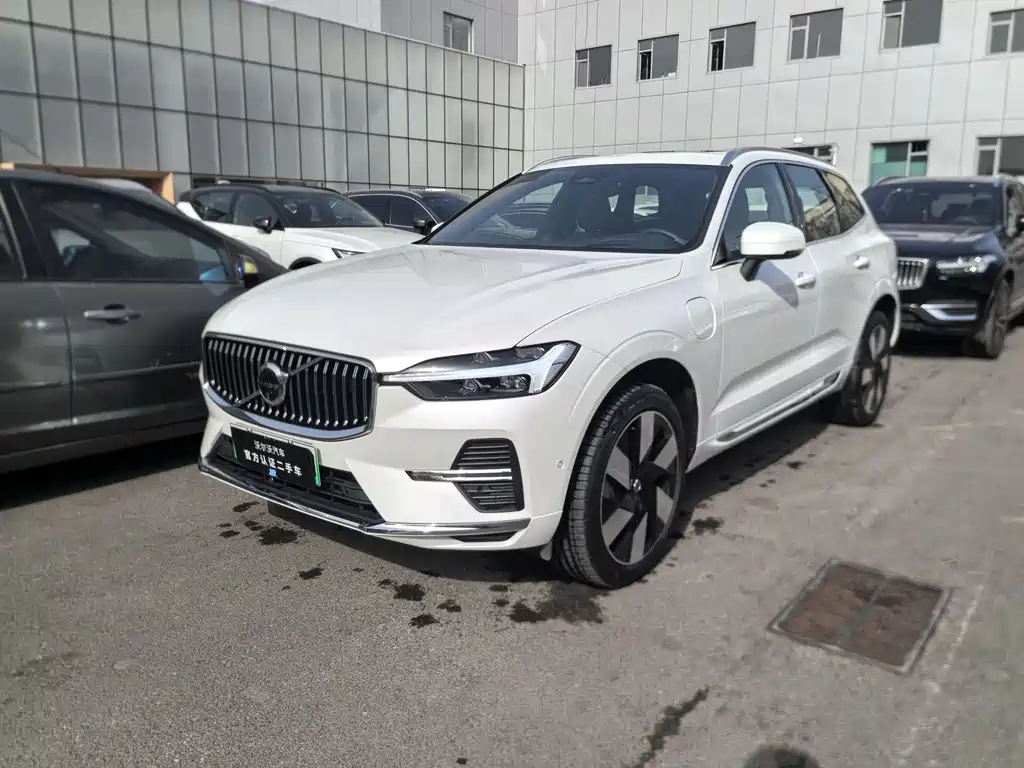 VOLVO XC60 NEW ENERGY 2024