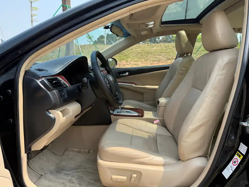 TOYOTA CAMRY 2012