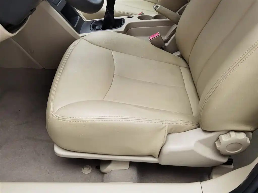 ROEWE 350 2015