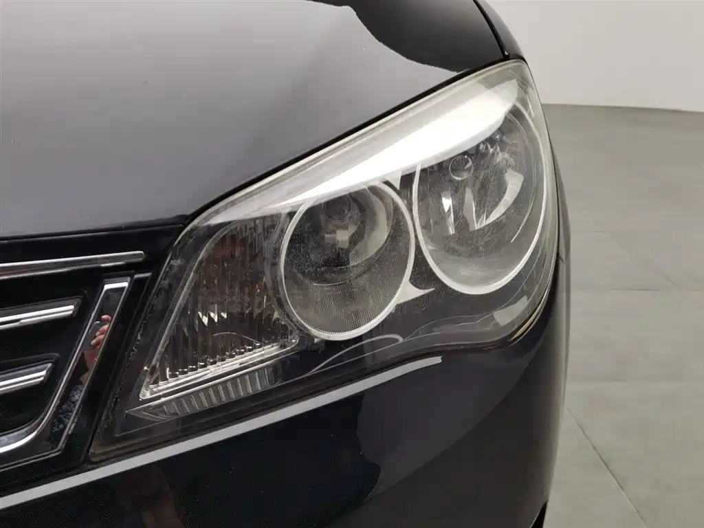 ROEWE 350 2015