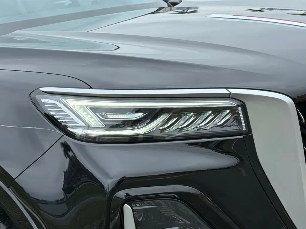 HONGQI HS5 2023