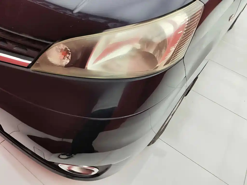 NISSAN NV200 2013