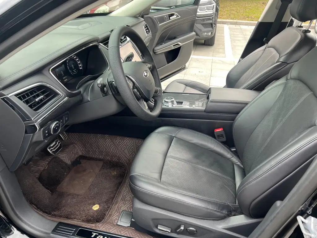 FORD TAURUS 2019