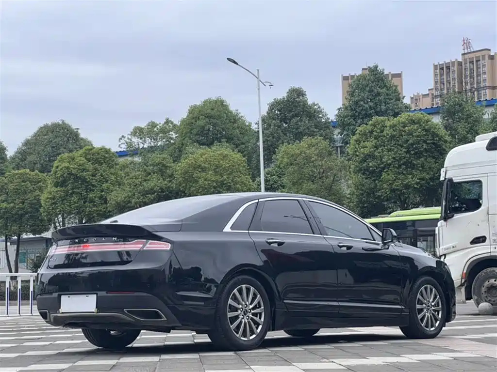 LINCOLN MKZ 2020