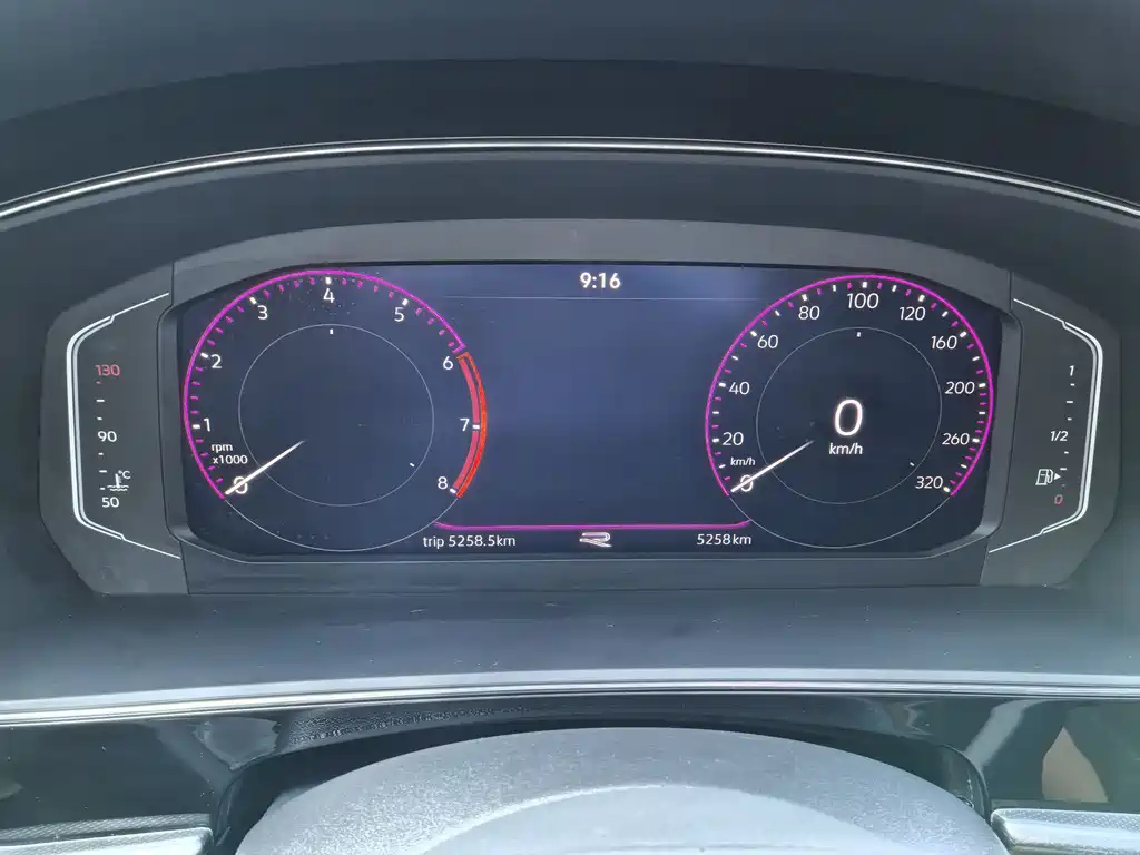 VOLKSWAGEN PASSAT 2025