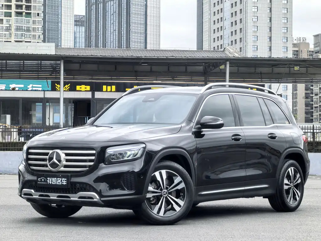 MERCEDES BENZ GLB 2024