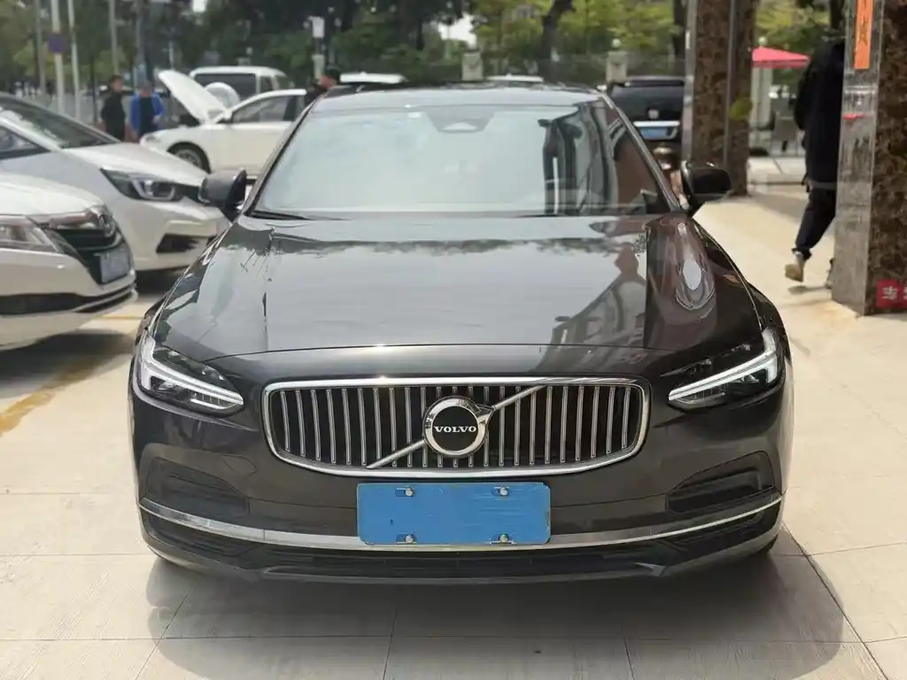 VOLVO S90 2021