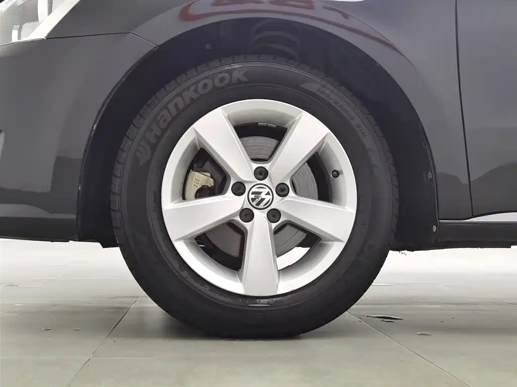 VOLKSWAGEN LAVIDA 2016