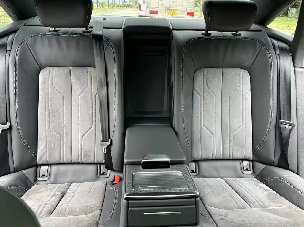AUDI A6L 2019