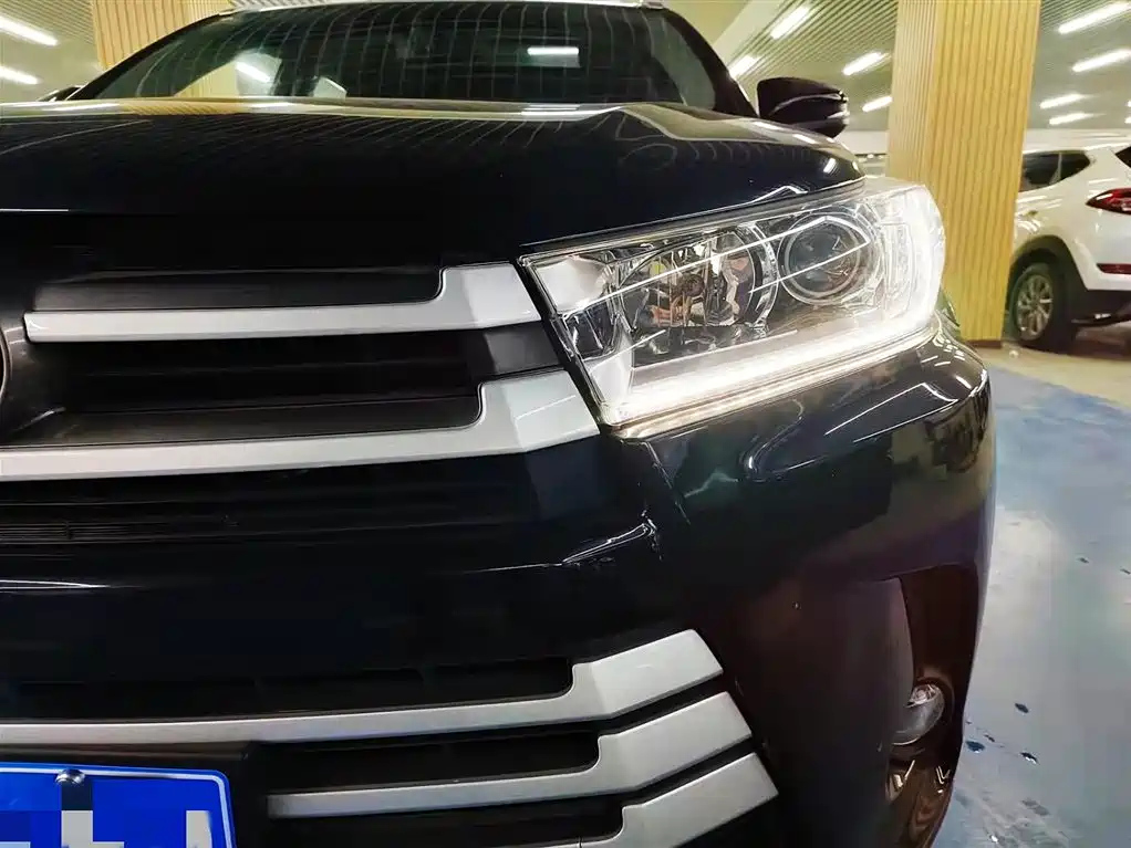 TOYOTA HIGHLANDER 2018