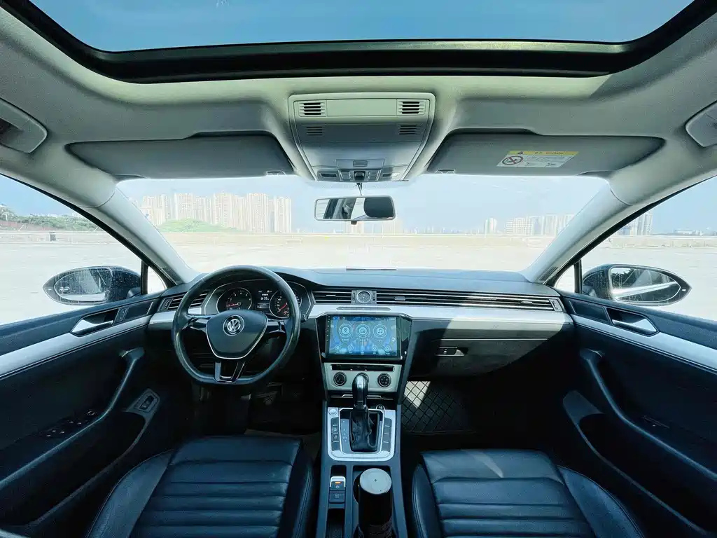 VOLKSWAGEN MAGOTAN 2018