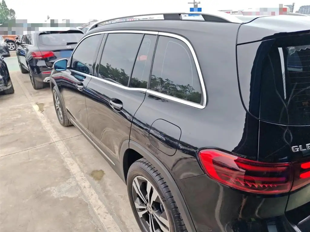 MERCEDES BENZ GLB 2024