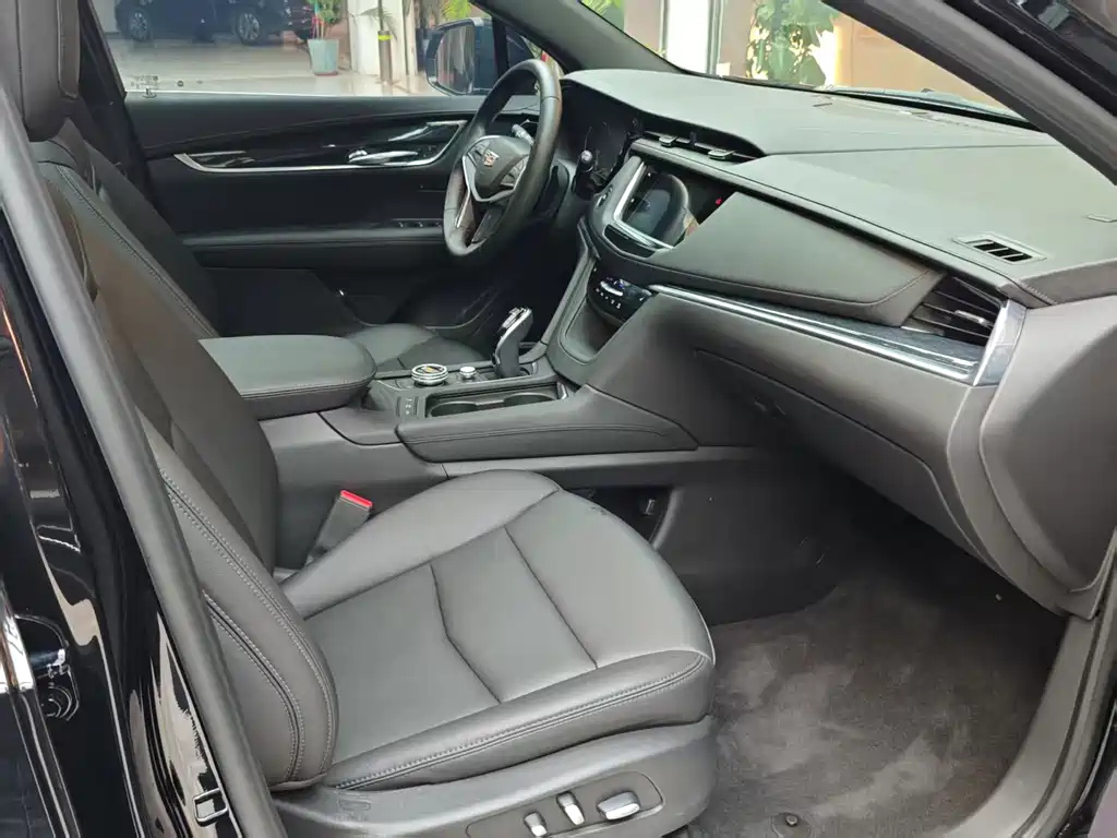CADILLAC XT5 2023
