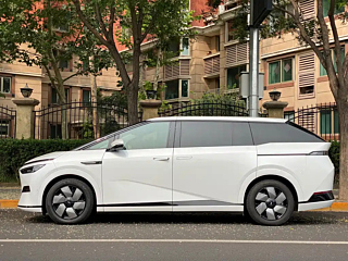 Заказать XPENG MOTORS X9