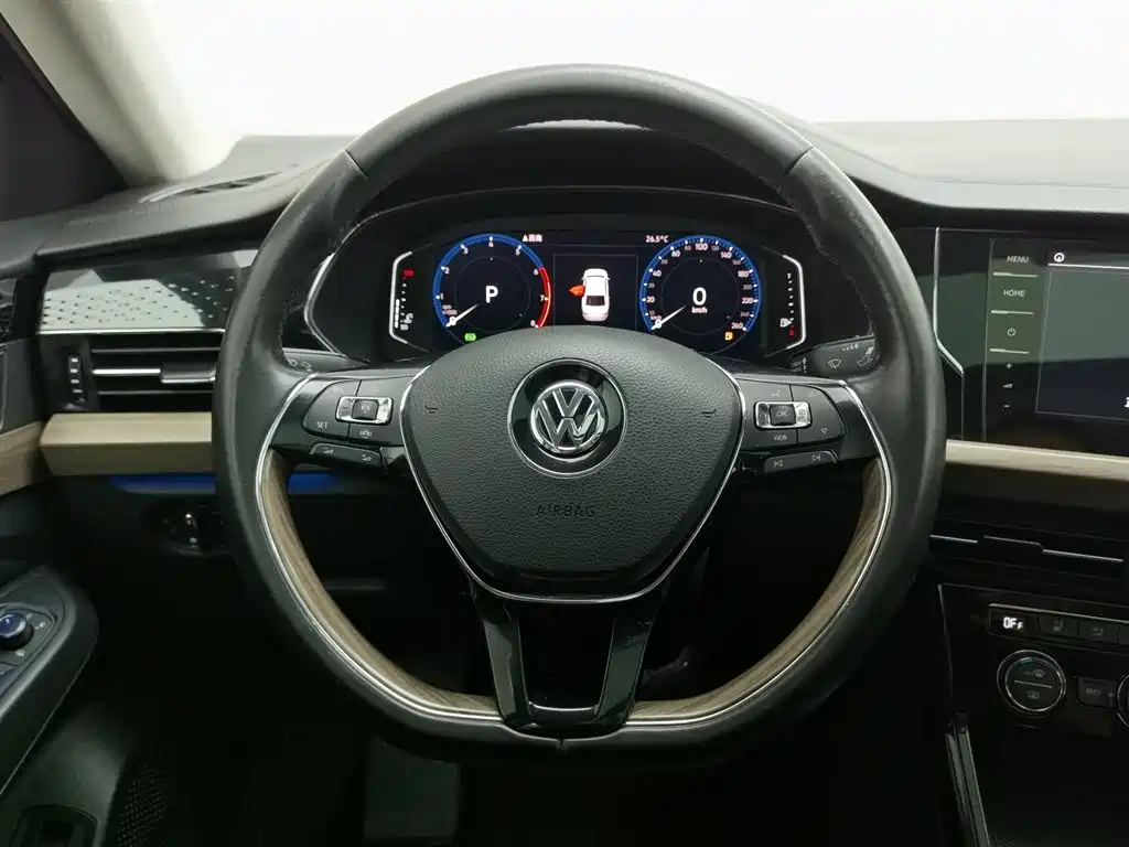 VOLKSWAGEN PASSAT 2019