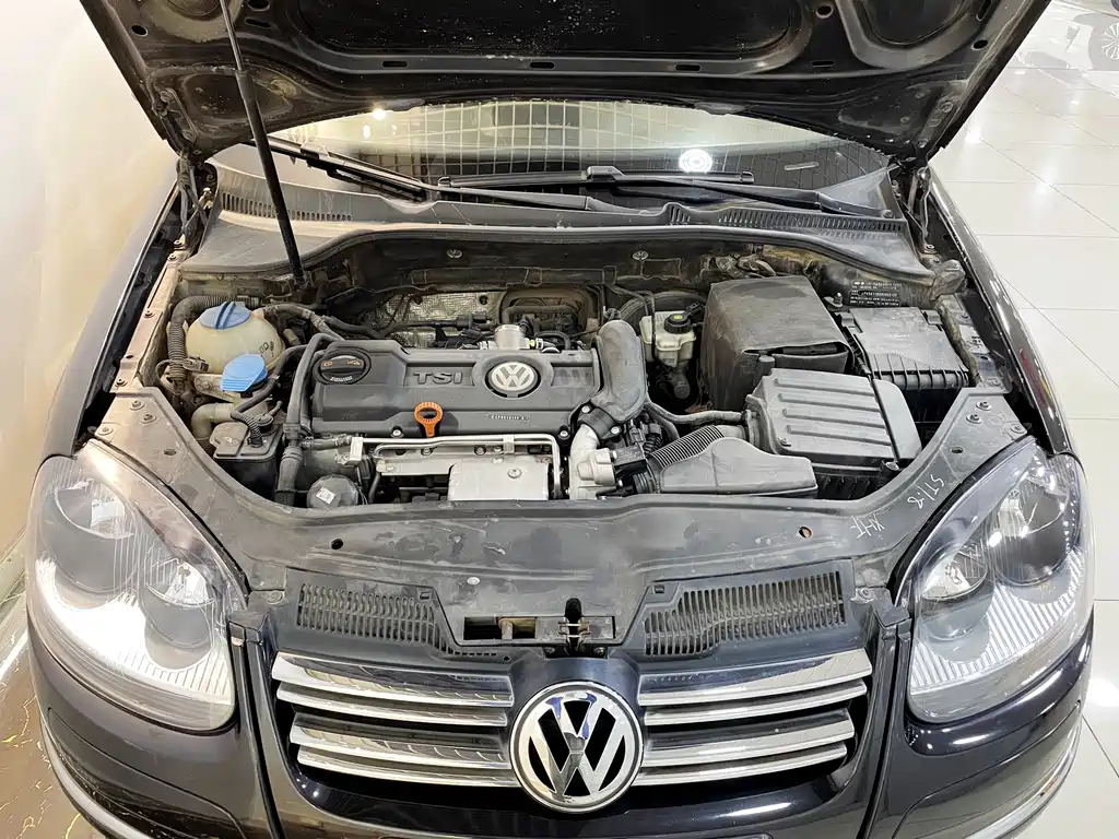 VOLKSWAGEN SAGITAR 2011