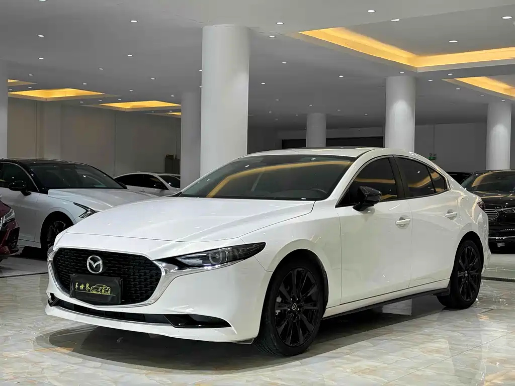 MAZDA 3 AXELA 2022