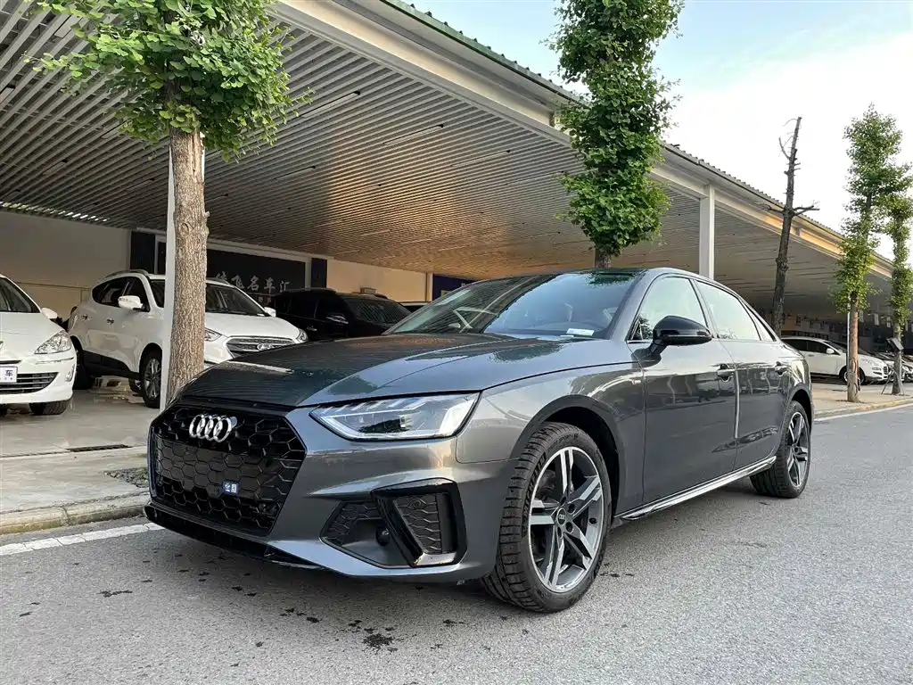 AUDI A4L 2022