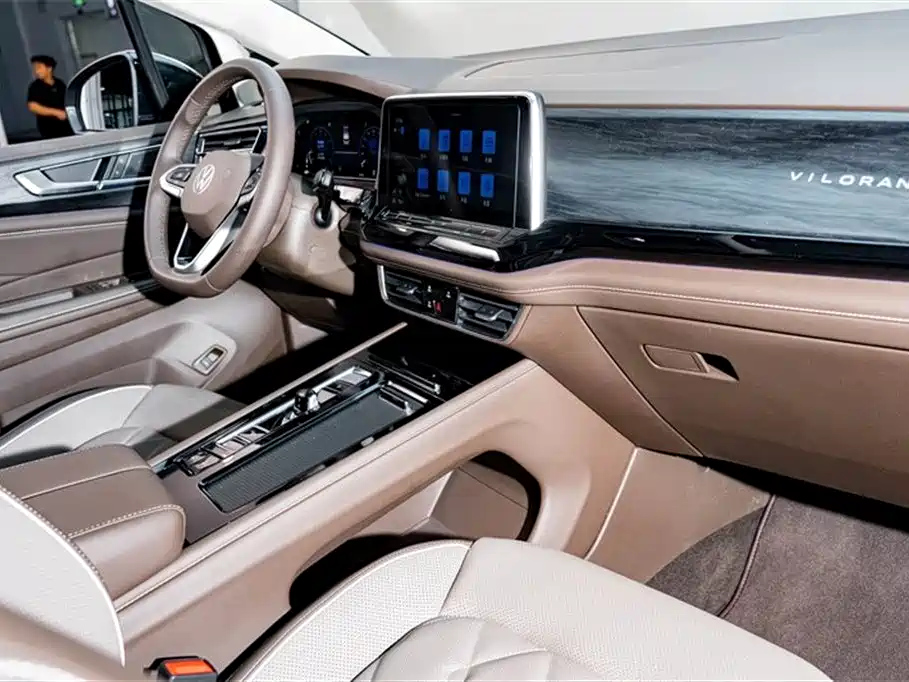 VOLKSWAGEN VILORAN 2024