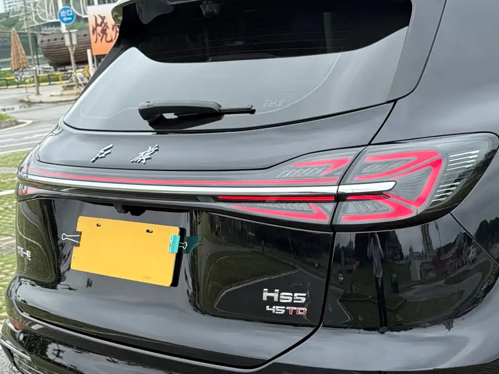 HONGQI HS5 2023