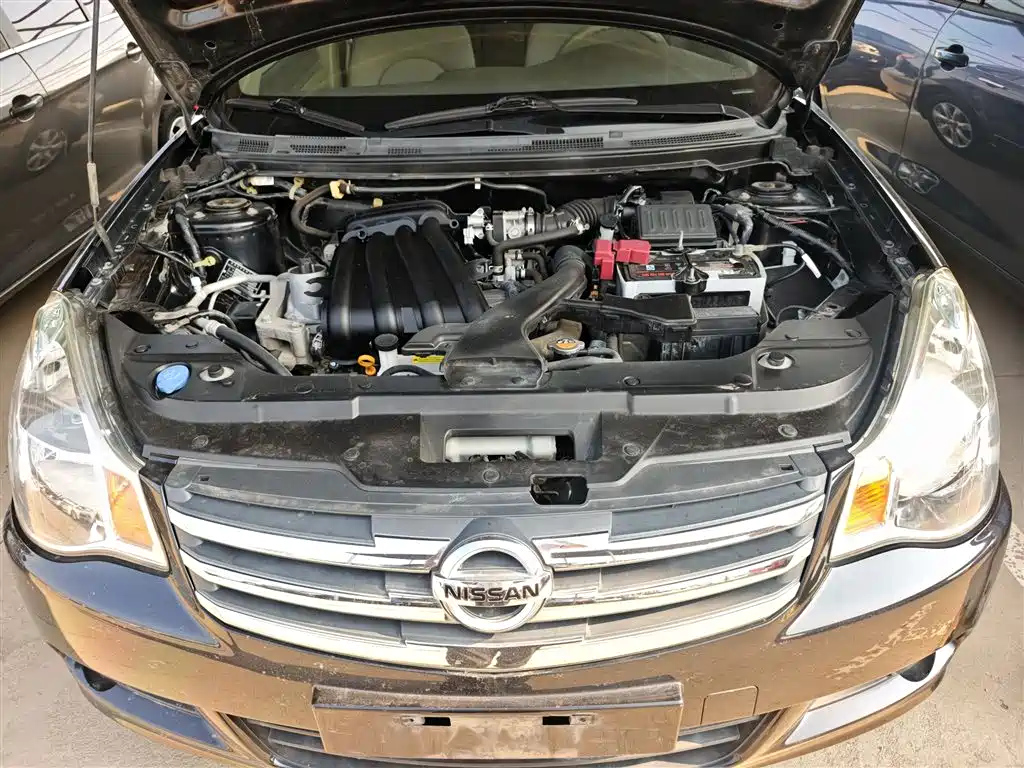 NISSAN SYLPHY 2012