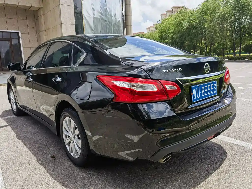 NISSAN TEANA 2016