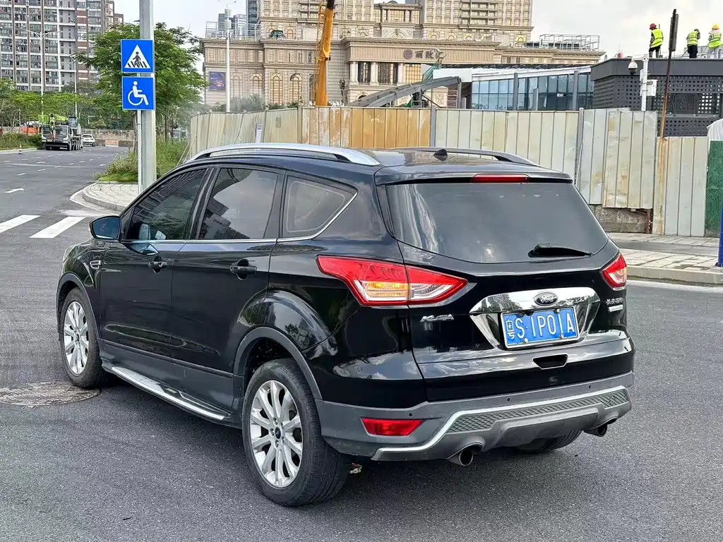 FORD ESCAPE 2015