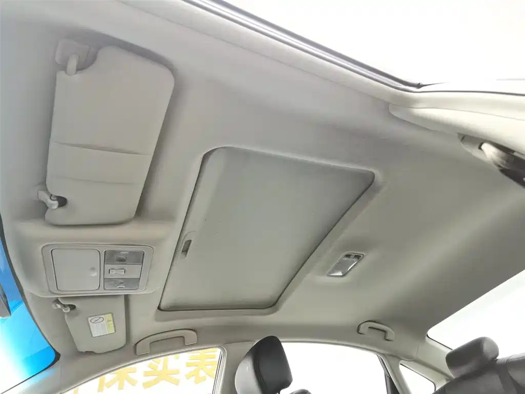 NISSAN SYLPHY 2019