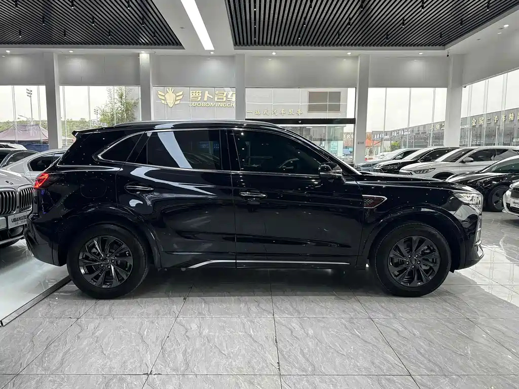 HONGQI HS5 2023