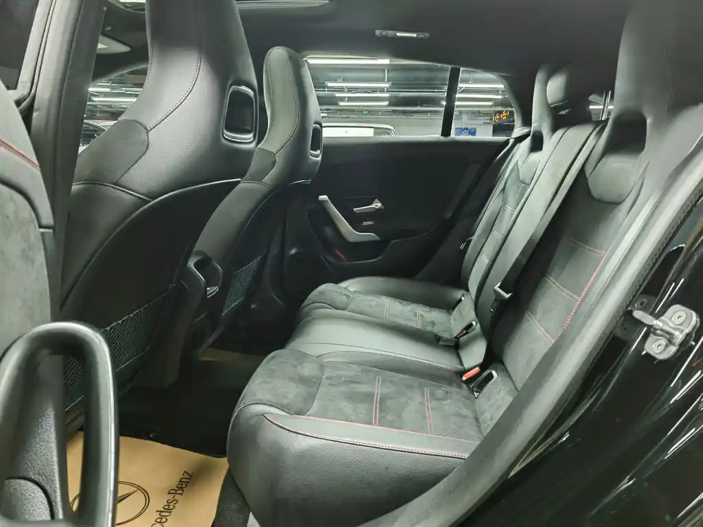 MERCEDES BENZ CLA 2023