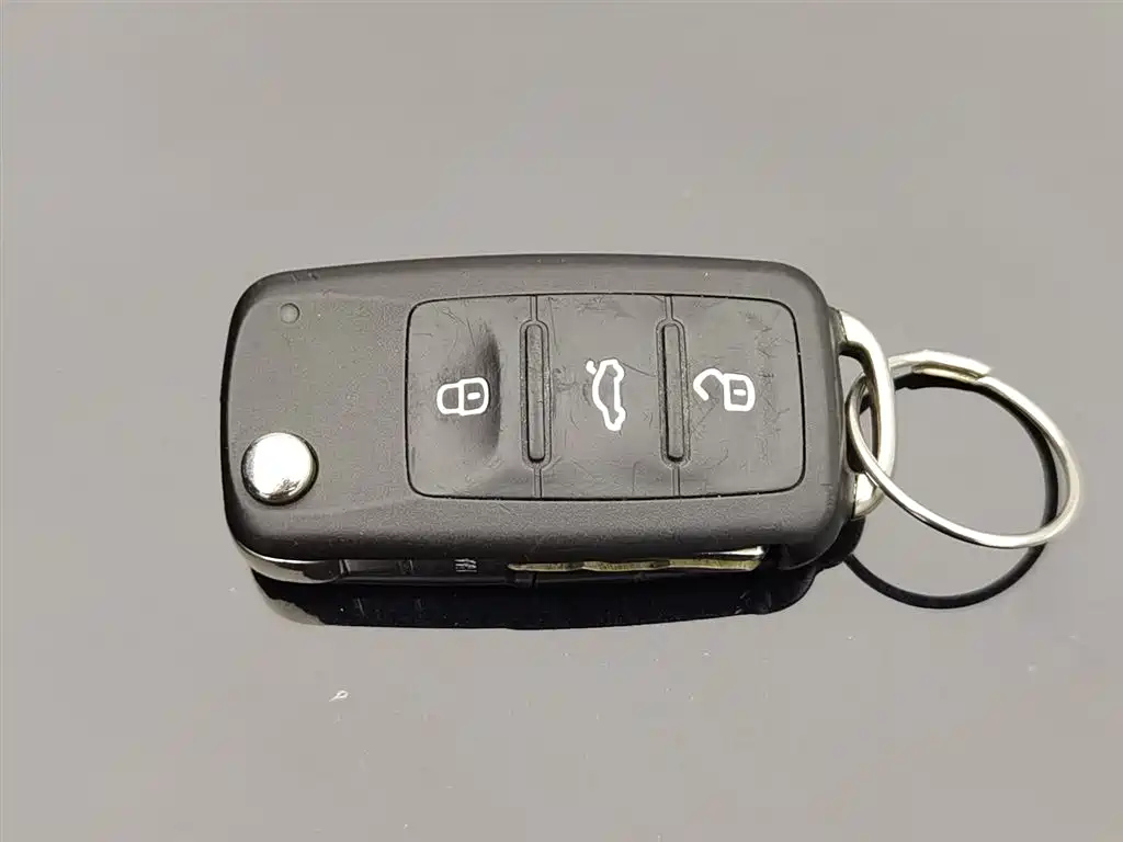 VOLKSWAGEN LAVIDA 2016