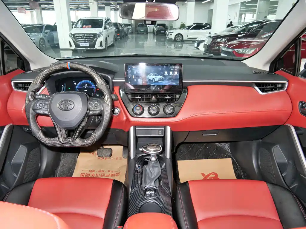 TOYOTA COROLLA CROSS 2024