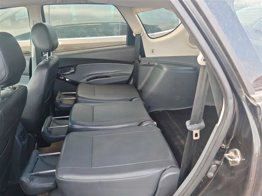 JAC REFINE M2 2013