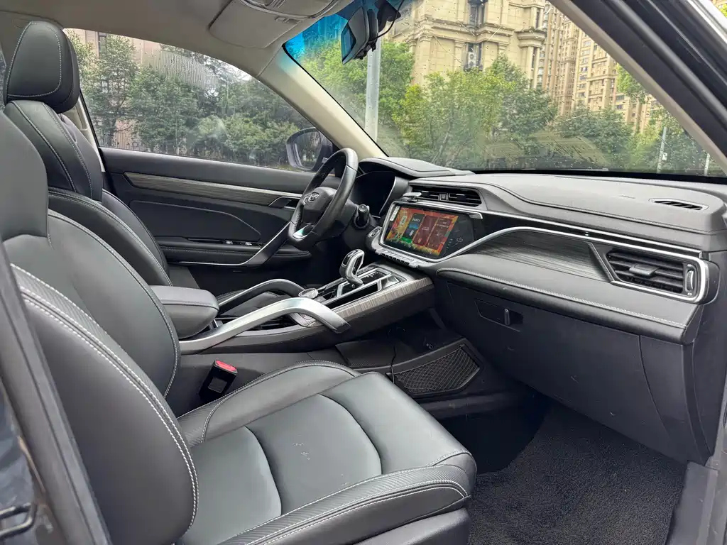 GEELY AUTO BOYUE 2020