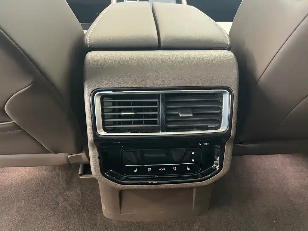 VOLKSWAGEN VILORAN 2024